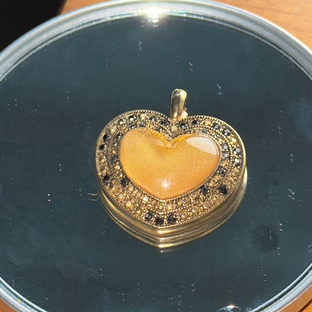 Vintage gold tone heart pendant with yellow iridescent cabochon &‎ marcasite